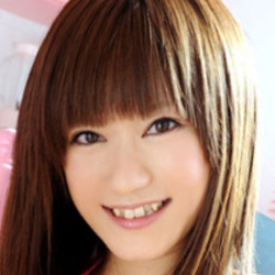 石田冴依