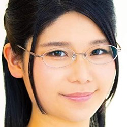 梨本あかね