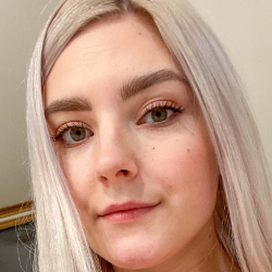 Eva Elfie