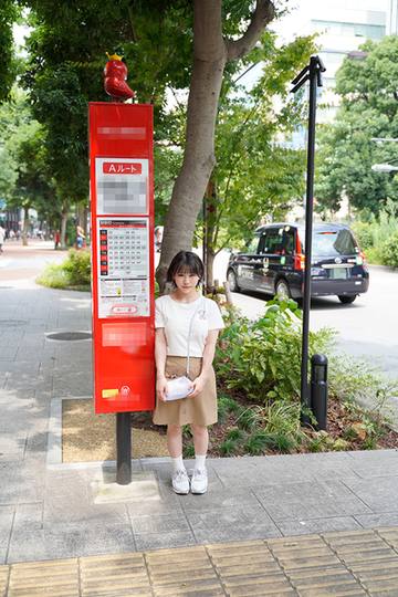 早期購入【合法**ちんぽ堕ち】身長138cm♥(??歳)めちゃキュートなちびっ子ちゃん　身長差40cmの巨根男との貴重なプラベSEX　ちっちゃい子はスケベなのはガチでした。ちびまんに種付け　個人撮影【