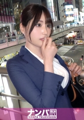 マジ軟派、初撮。 2039 品があって真面目かと思いきや、乳首を勃起させてよがりまくる敏感体質のどスケベな高身長スレンダー国語教師を渋谷でナンパ！遠距離恋愛の彼氏に内緒で一夜限りのNTRセックス。黒ストッキングは破るために履くものですw